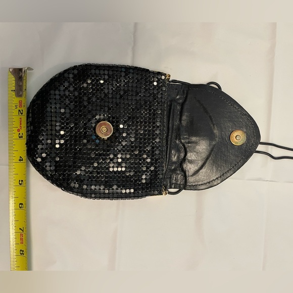 Slinky black chain mail effect “malock” evening bag…. - Picture 5 of 6